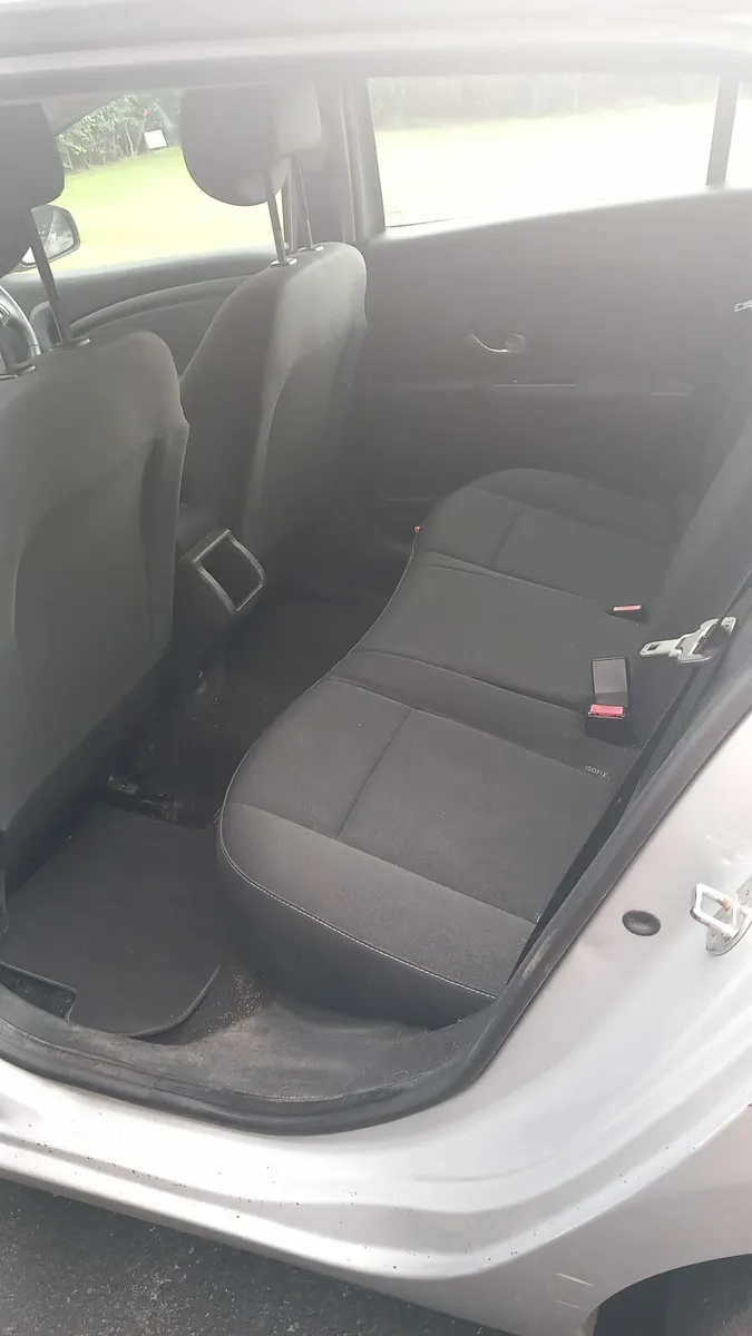 Renault Megane Estate - Image 4