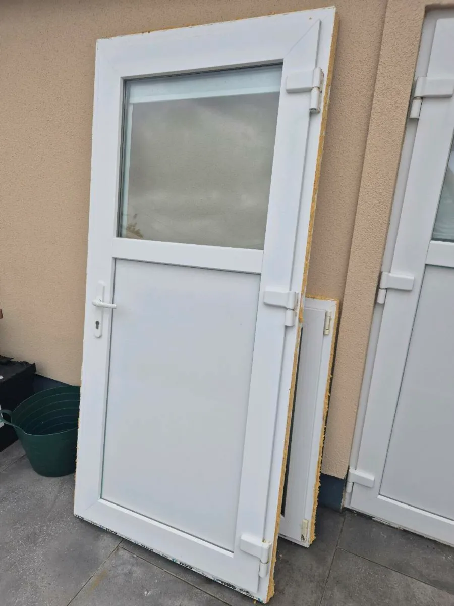 Windows and door - Image 1
