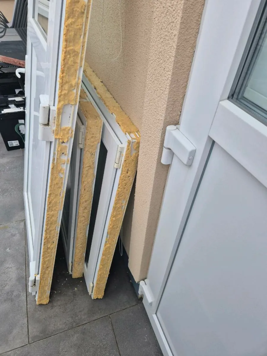 Windows and door - Image 2