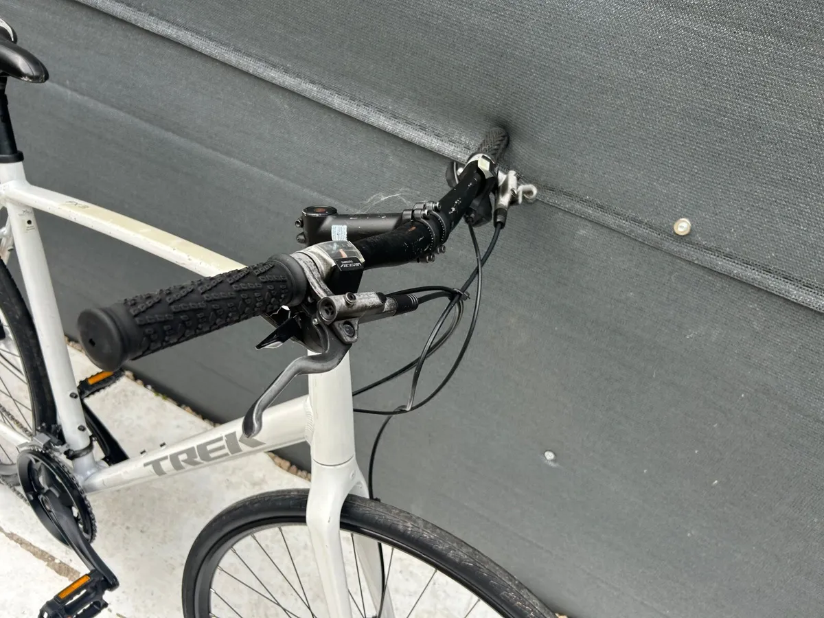 Trek FX3 - Image 3