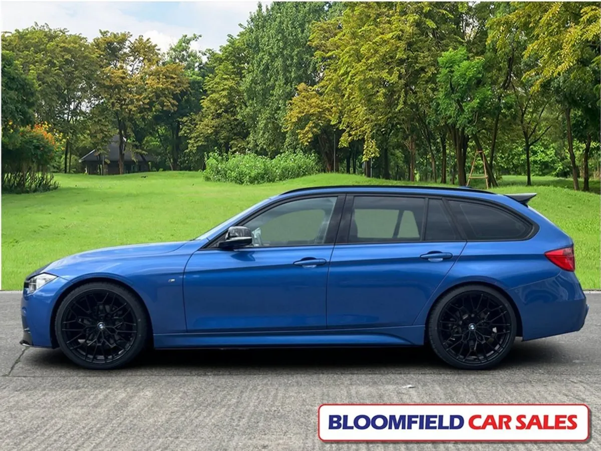 BMW 3 Series 320D Estate M-sport  Pan-roof// Low - Image 4