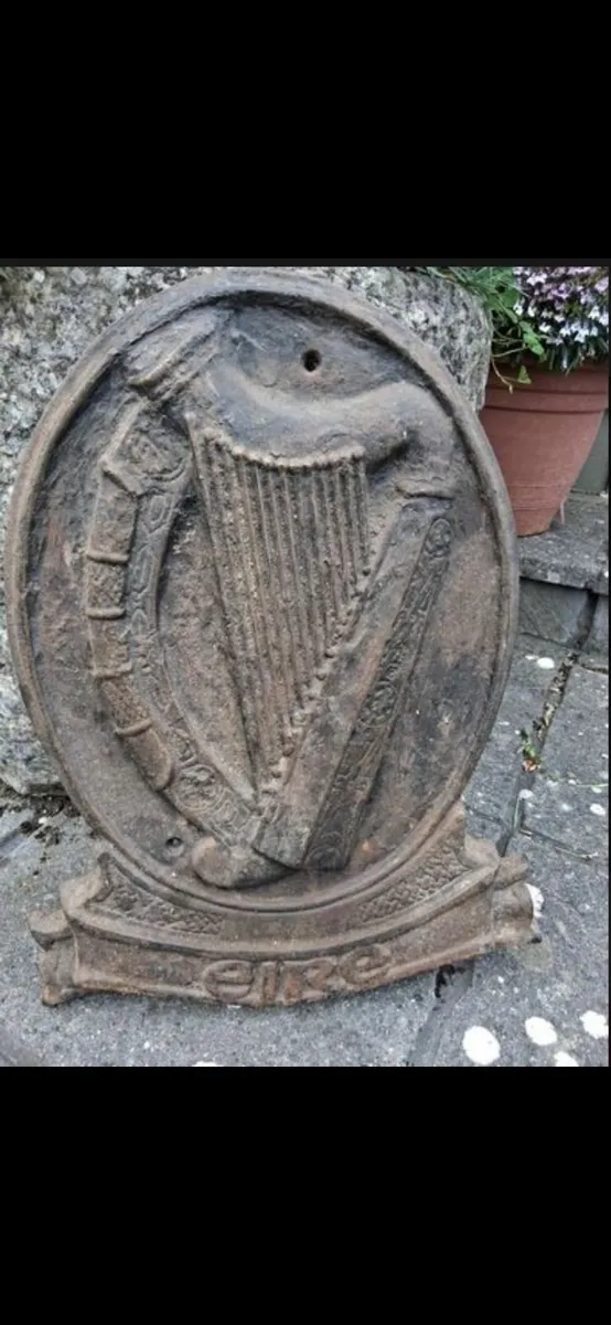 Cast iron Eire plaque