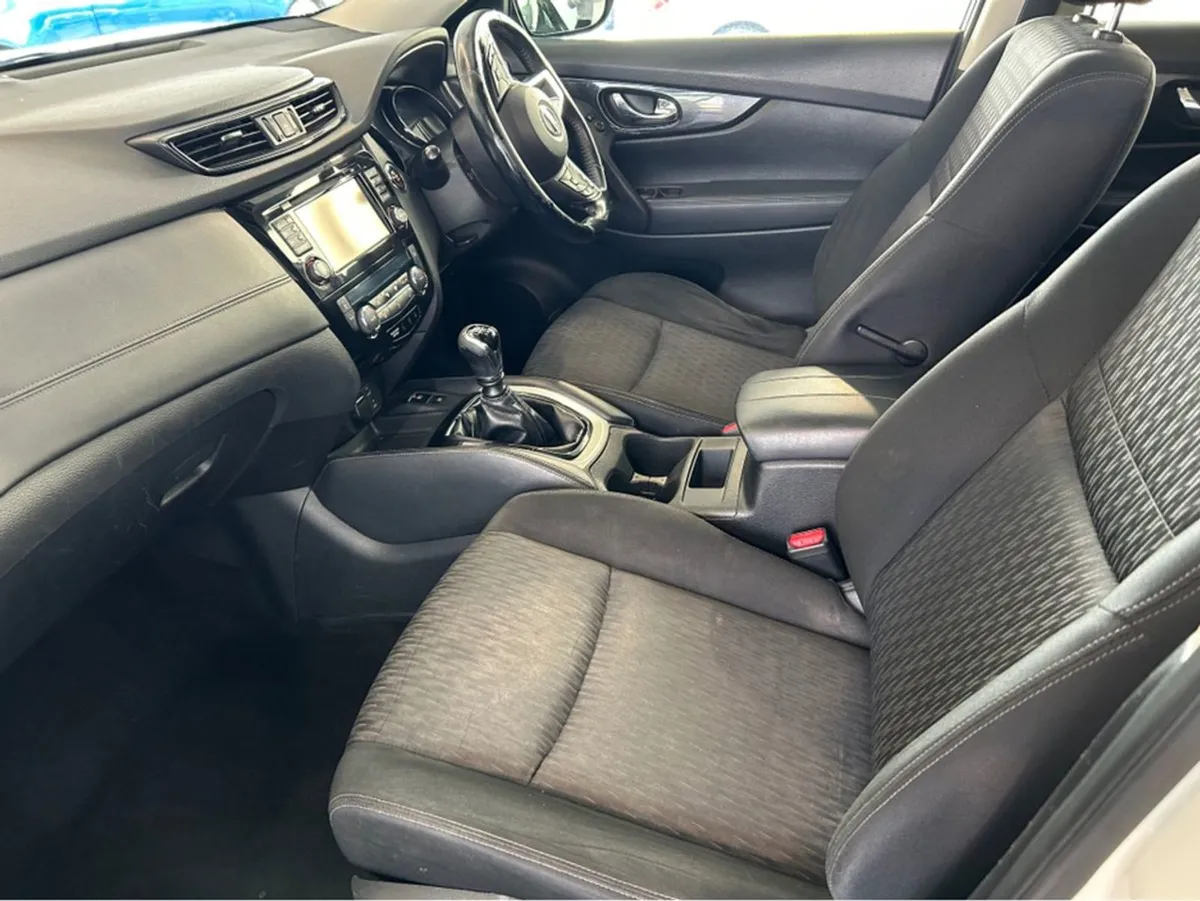 Nissan X-Trail N-connecta DCI 1.6 Visia 130BHP 7S - Image 4