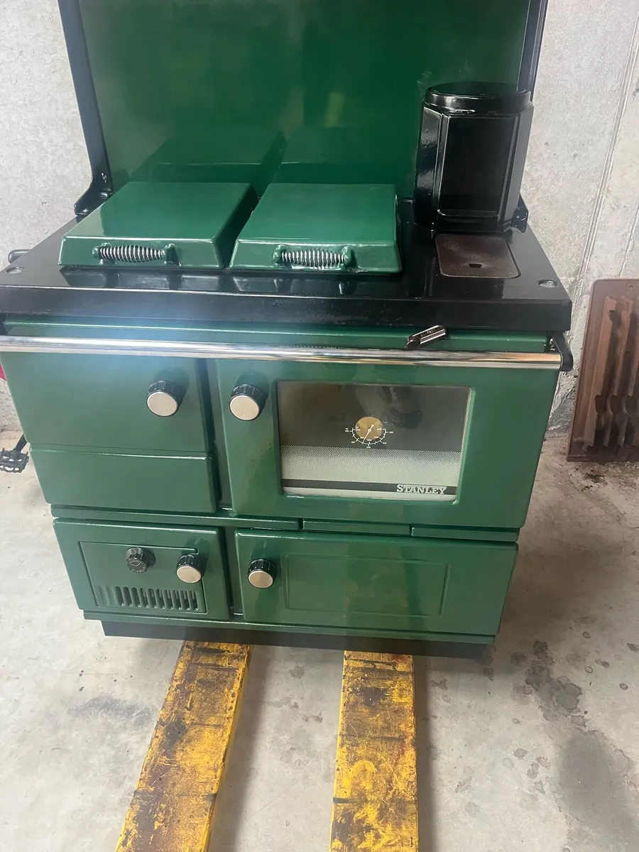 Stanley super star solid fuel range stove - Image 1