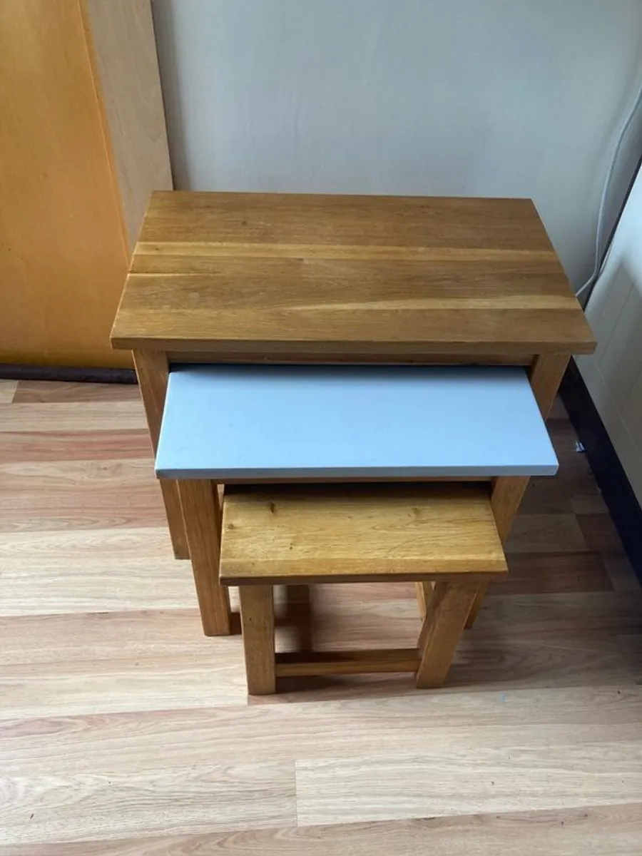 Nest of tables - Image 1