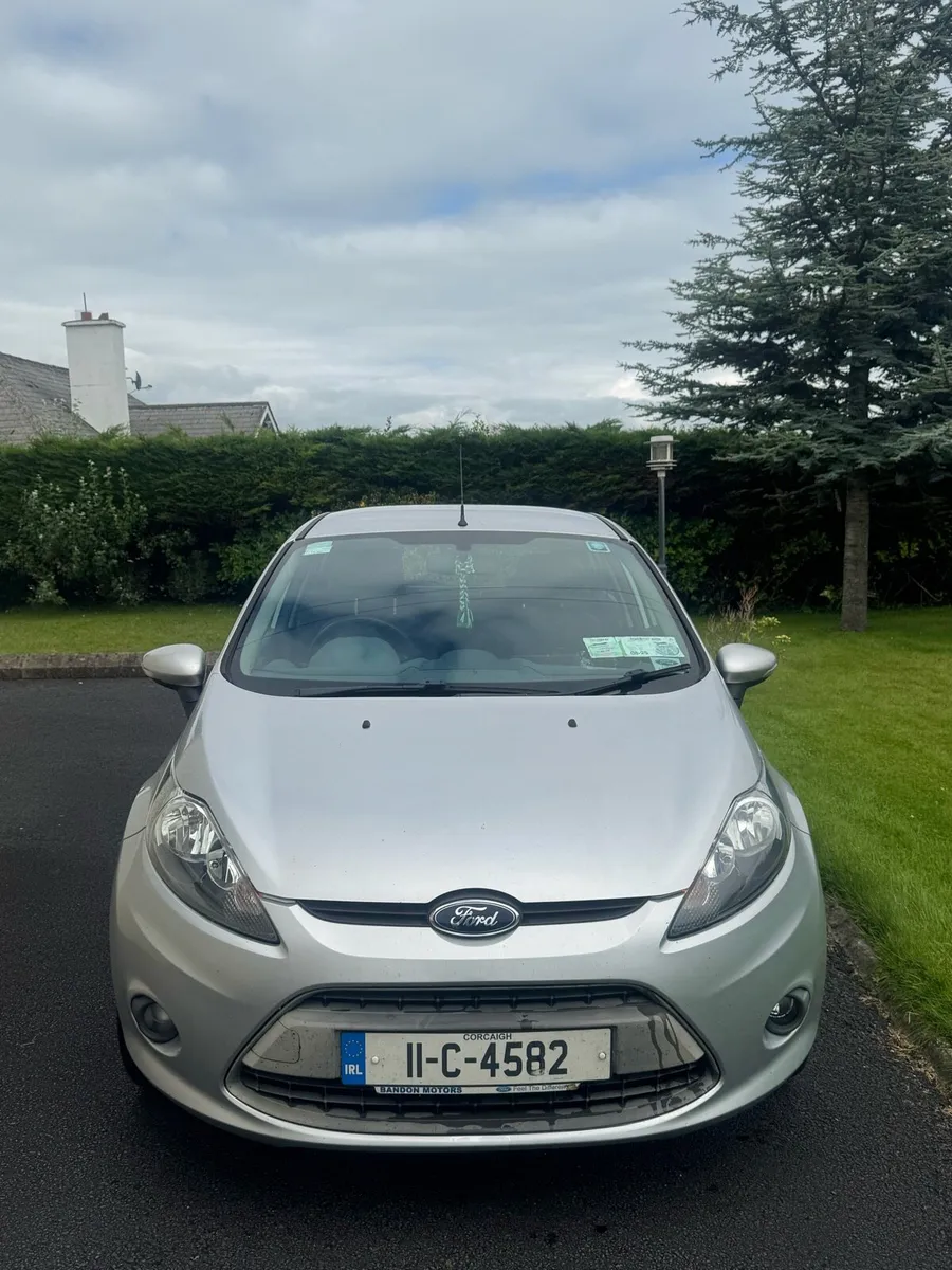 Ford Fiesta 2011 - Image 2