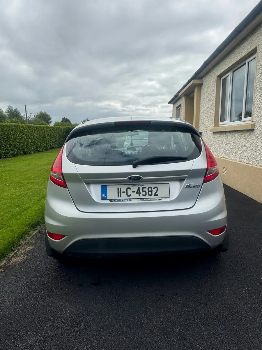 Ford Fiesta 2011 - Image 4