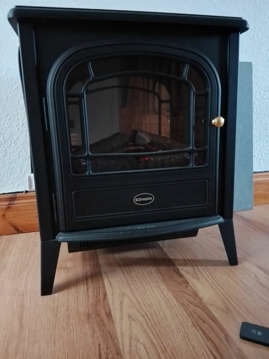 Dimplex electric log effect stove - Image 1