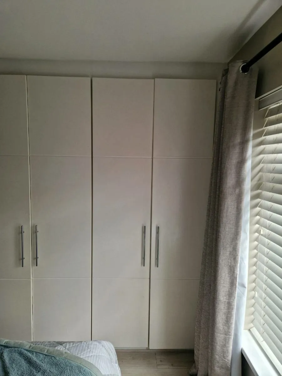 Fitted wardrobes - Image 2