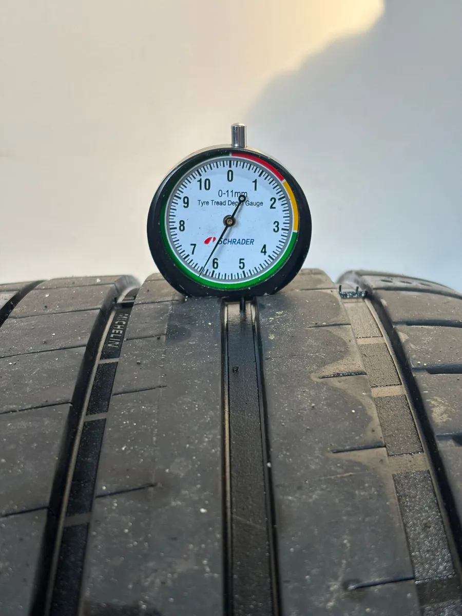 18" DYNAMIC MOTORSPORT WHEELS & MICHELIN TYRES OFF - Image 3