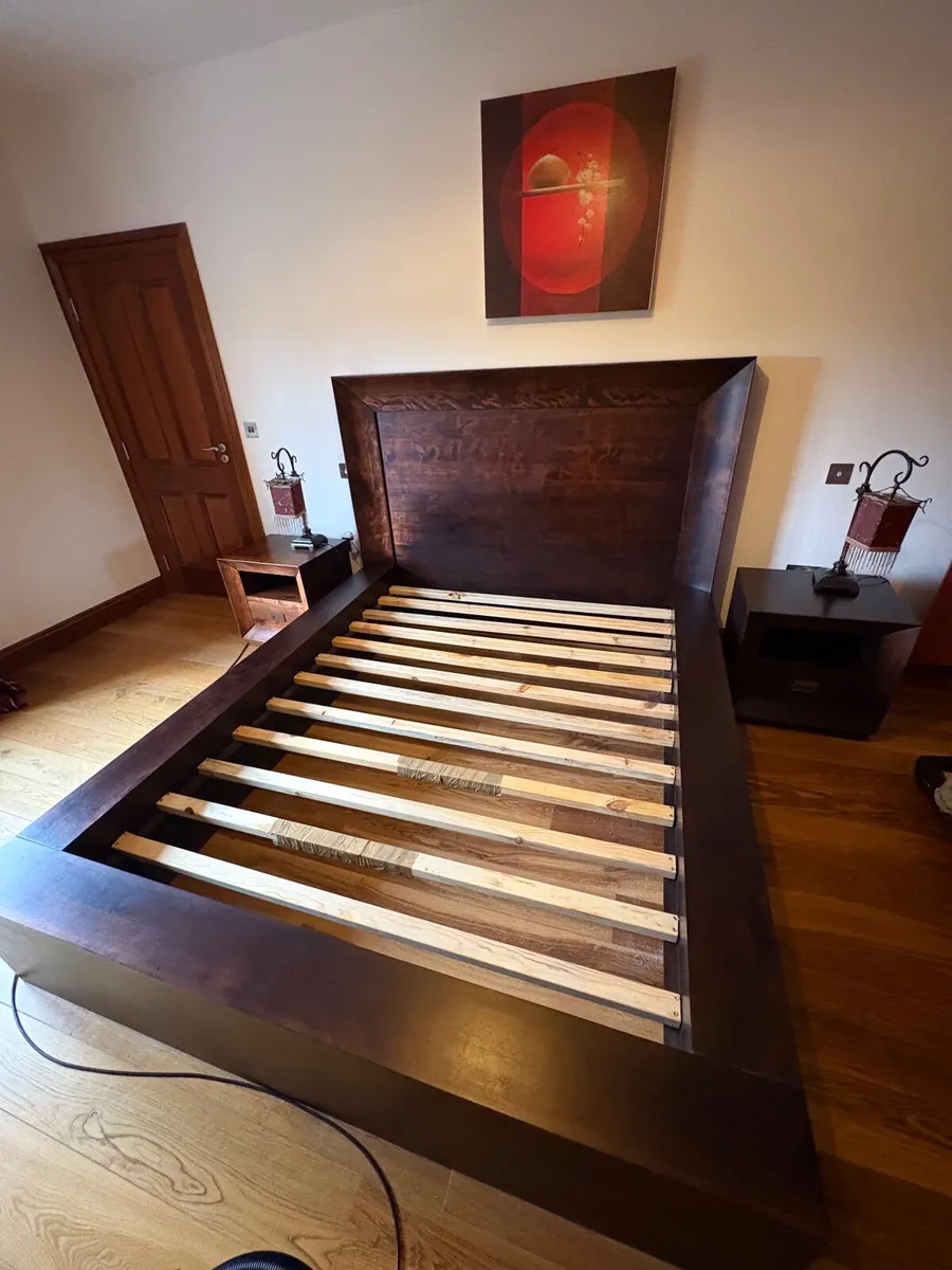 Bed frame - Image 1