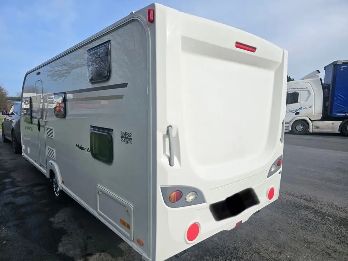 Caravan - Image 2