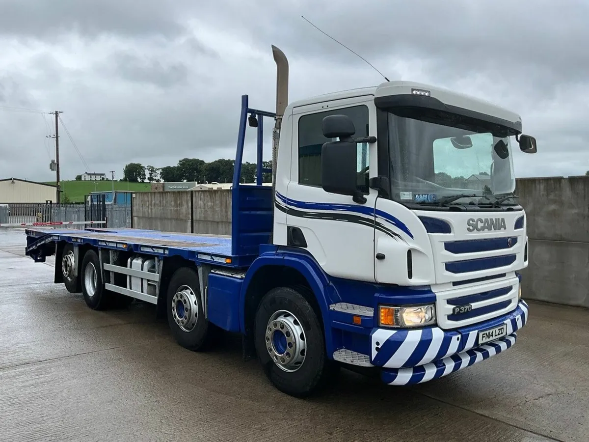 SCANIA P370 8x4 32 TON CHEESEWEDGE PLANT LORRY - Image 1