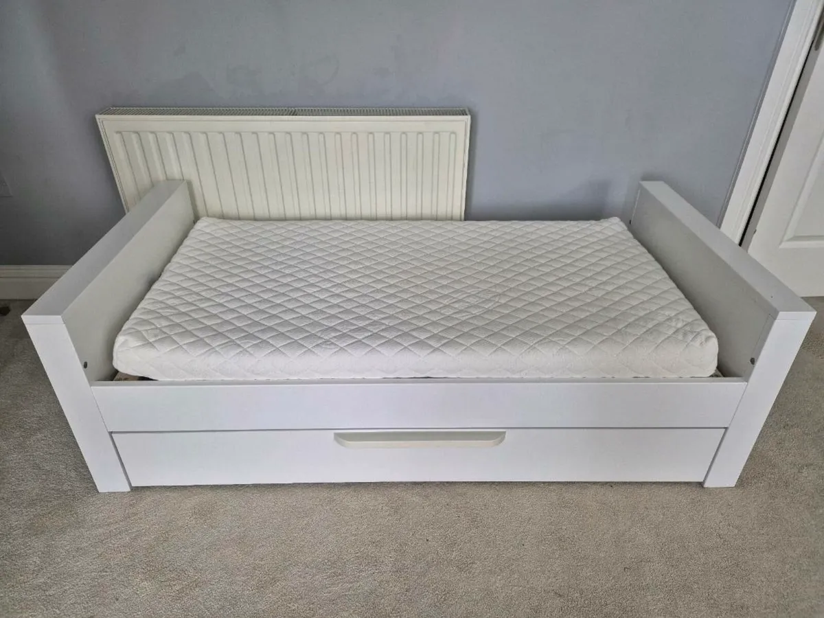 Franklin Cotbed (Silent night Matress included) - Image 1