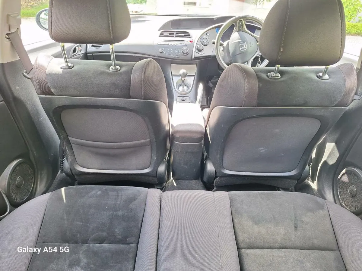 Honda Civic 2011 Petrol - Image 4