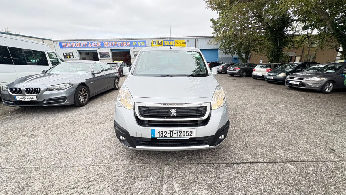 Peugeot Partner  2018 Wheelchair taxi for sale - Image 2