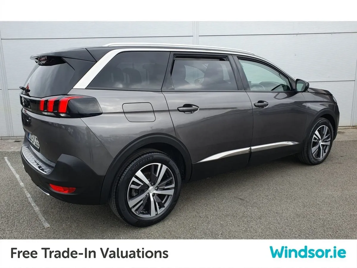 Peugeot 5008 1.5 Bluehdi 130bhp Allure - Image 3
