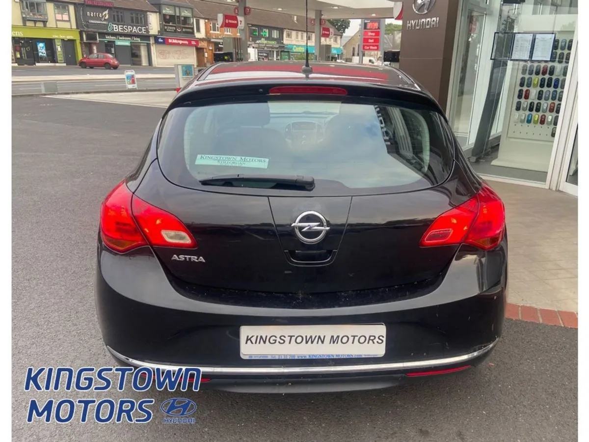 Opel Astra S 1.4i 100PS 5DR - Image 4