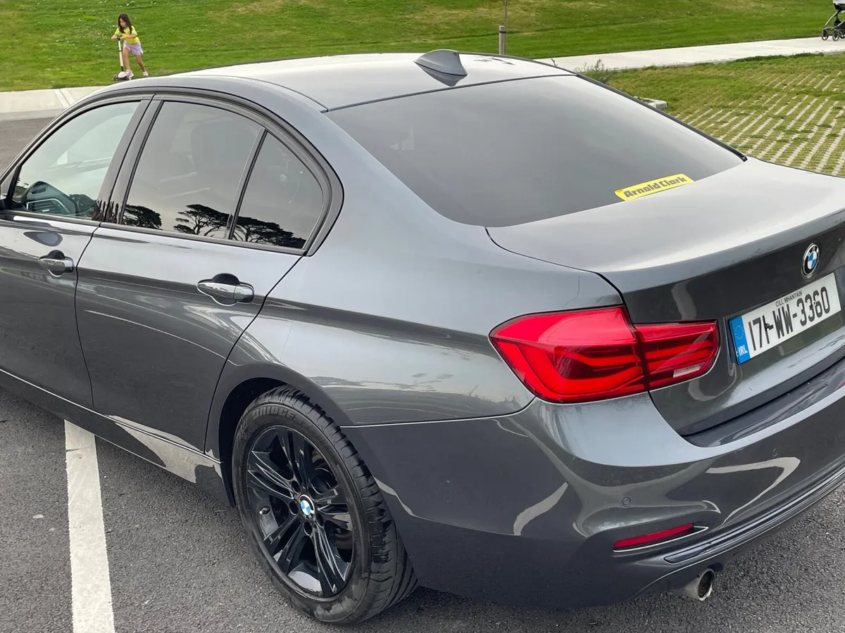 BMW 3-Series 2017 - Image 3