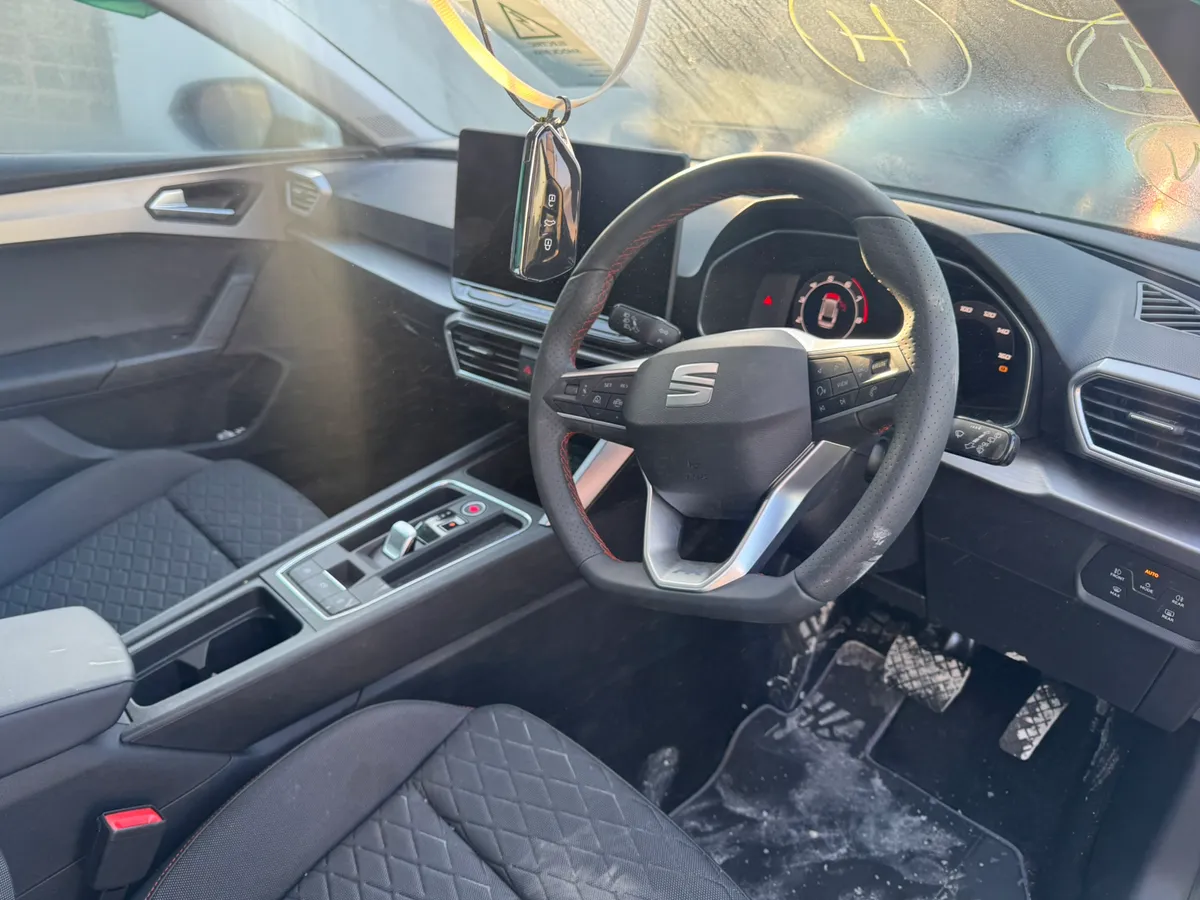 Breaking 2024 seat Leon Fr 1.5 hybrid - Image 4