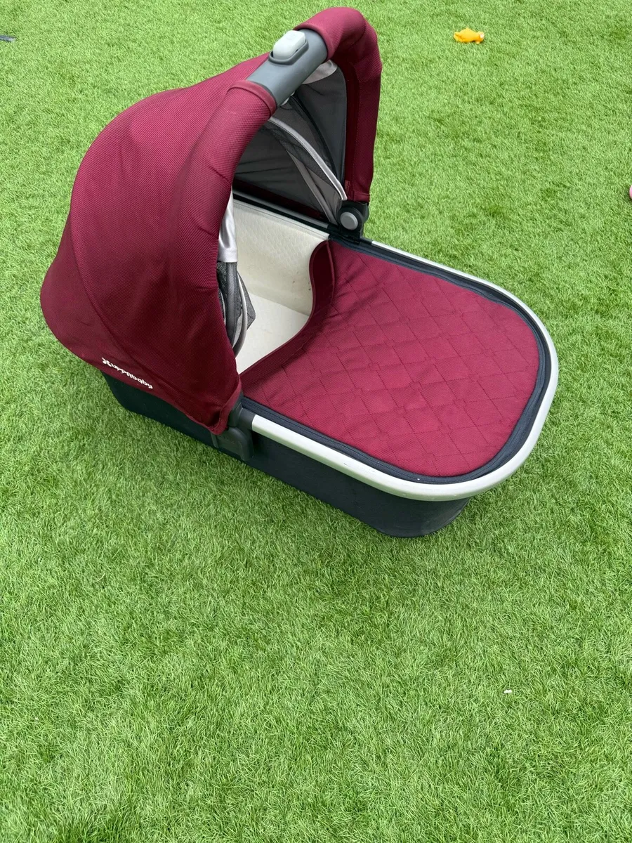 Uppababy vista bassinet for sale - Image 1