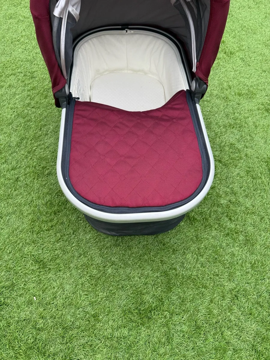 Uppababy vista bassinet for sale - Image 4