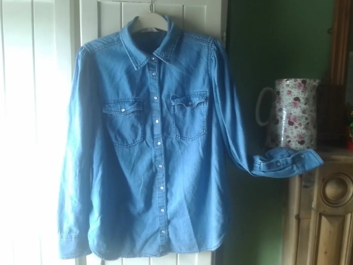 M&S LADIES DENIM SHIRT size 14 AS NEW - Image 1