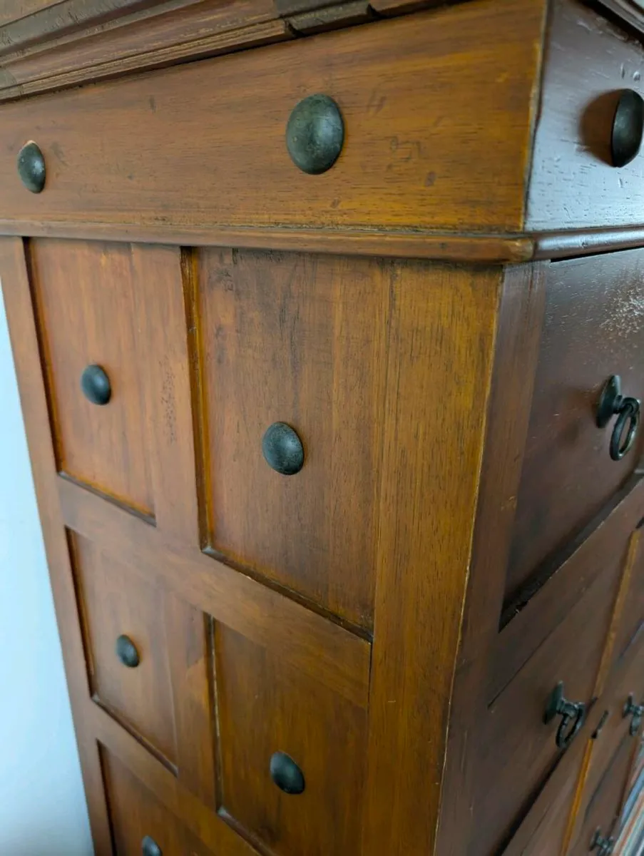 High quality solid wood chest of drawers - Image 3