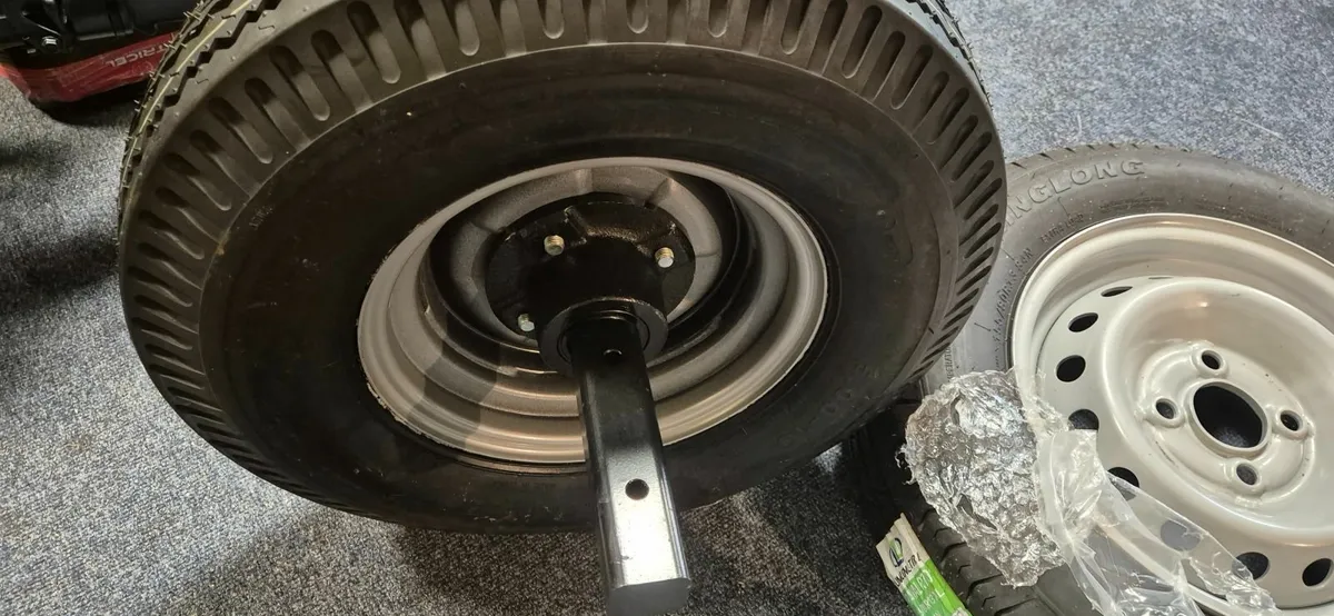€249 2x stubs 2x 10in wheels 🛞 - Image 1