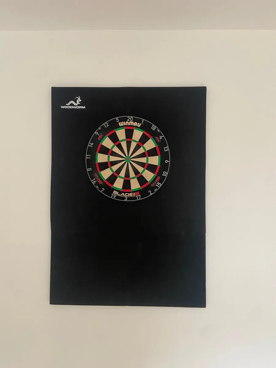 Dart Board, foam surround, oche and darts. - Image 1