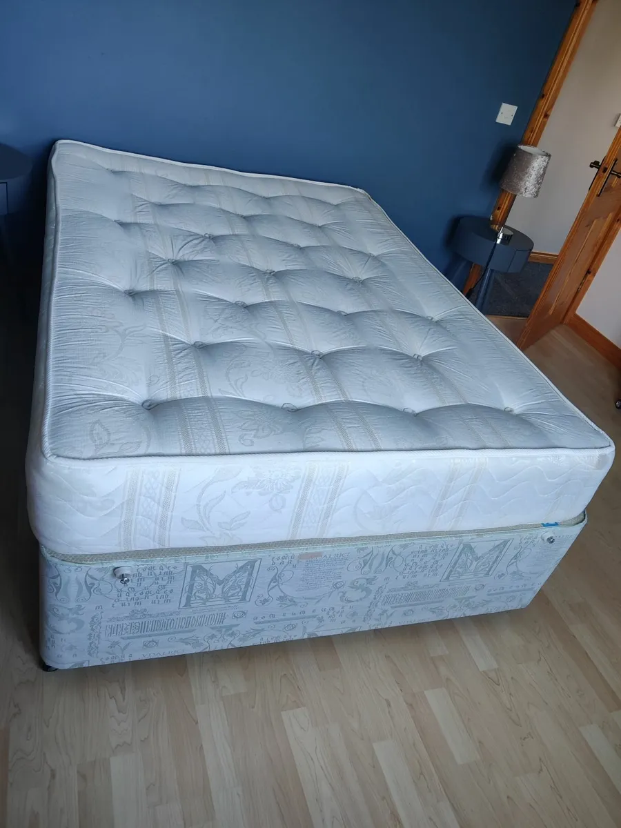 Double Bed Mattress & Base - Image 4
