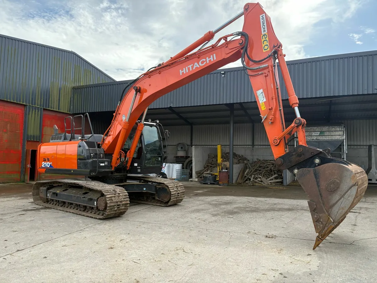***Hitachi 210-6 LC - Image 1