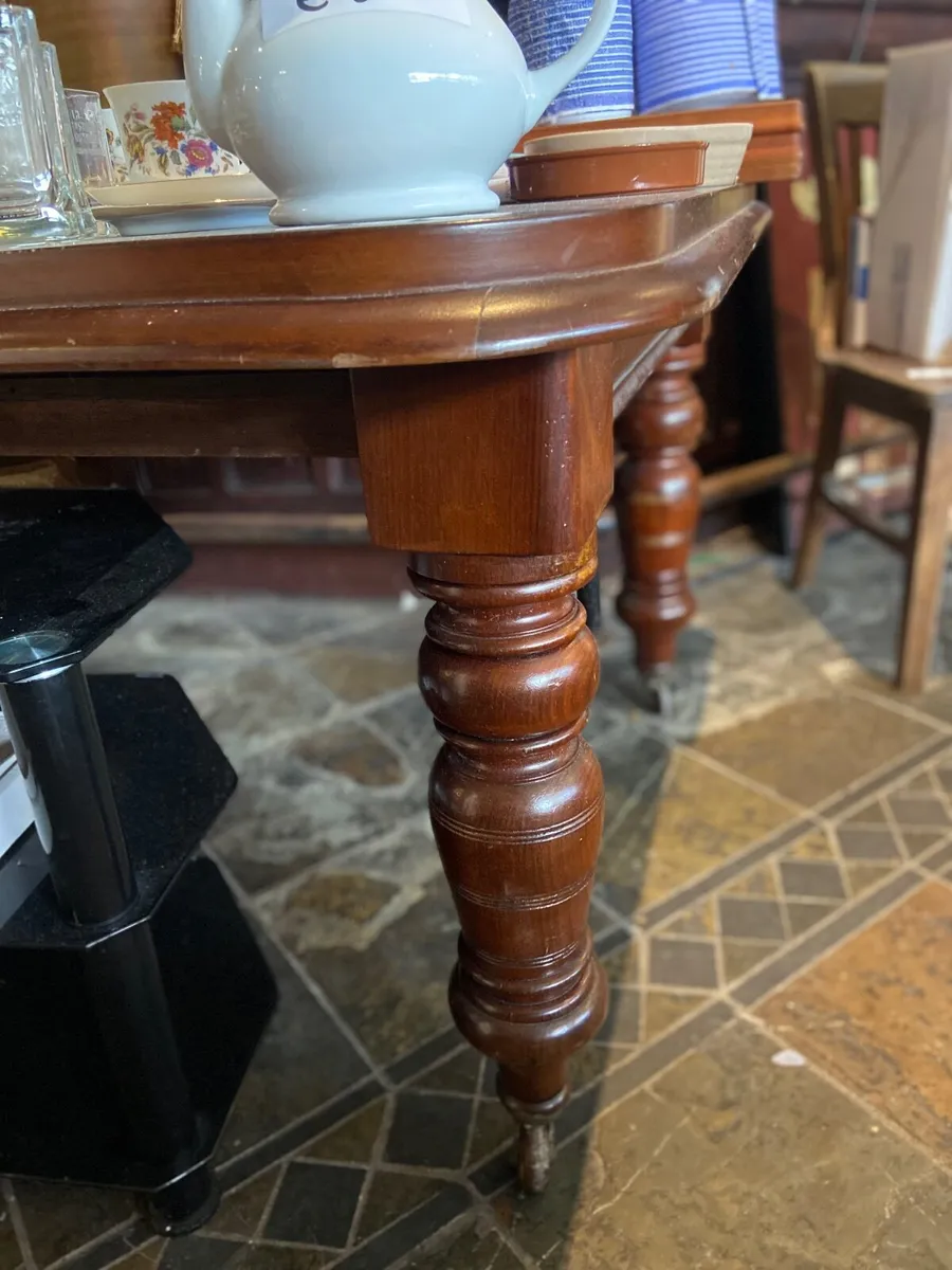 Large Table - Image 1