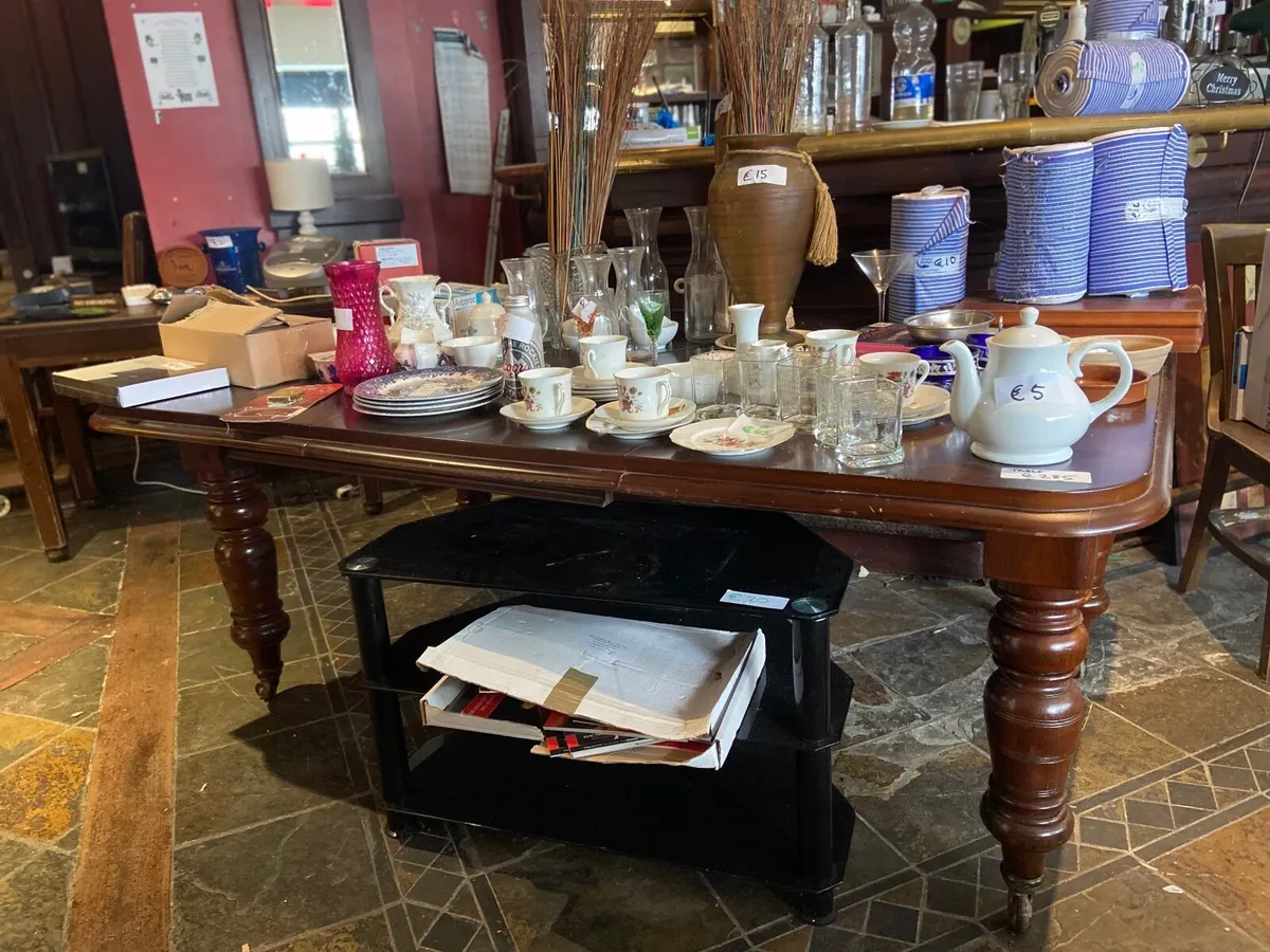 Large Table - Image 2