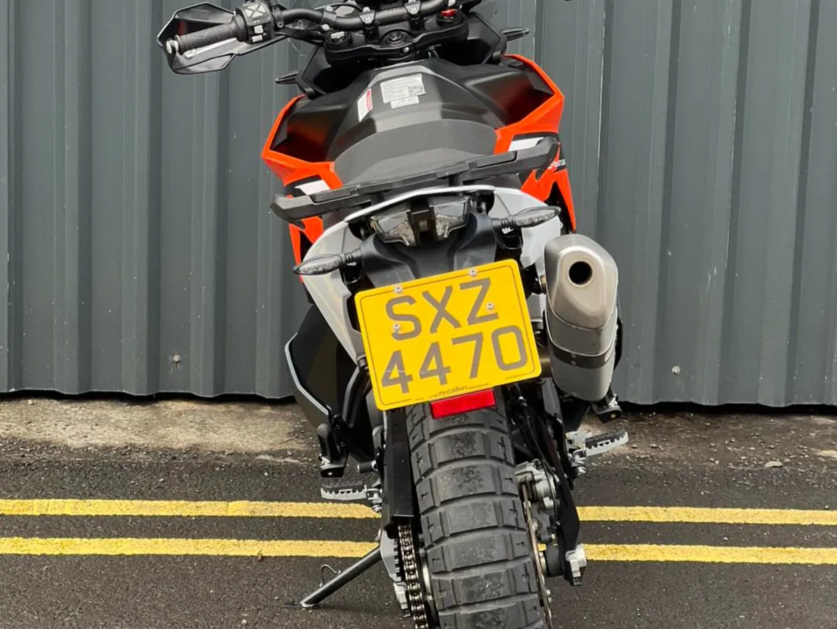 Ex-Demo 2023 KTM 890 Adventure - Image 4