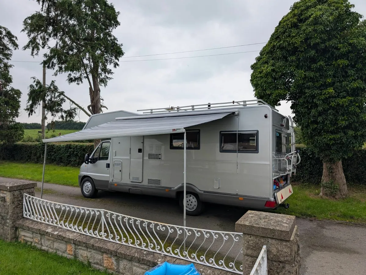 Motorhome - The best 2001 example you will find - Image 2