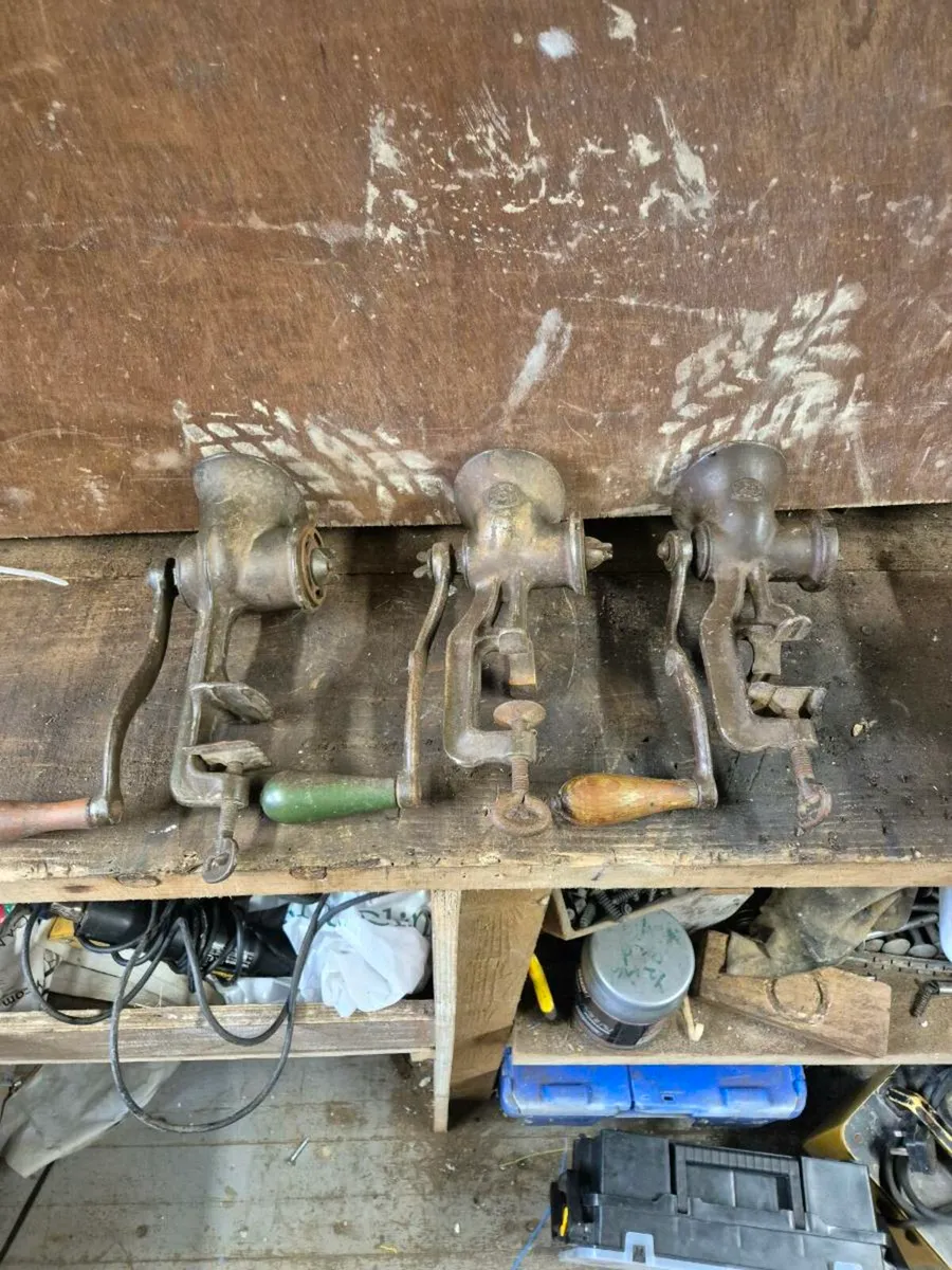 Vintage meat mincers - Image 1