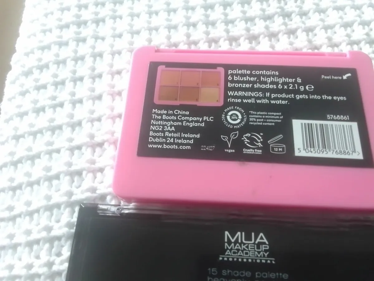EYESHADOW AND FACE PALETTES X 2 NEW UNOPENED - Image 2