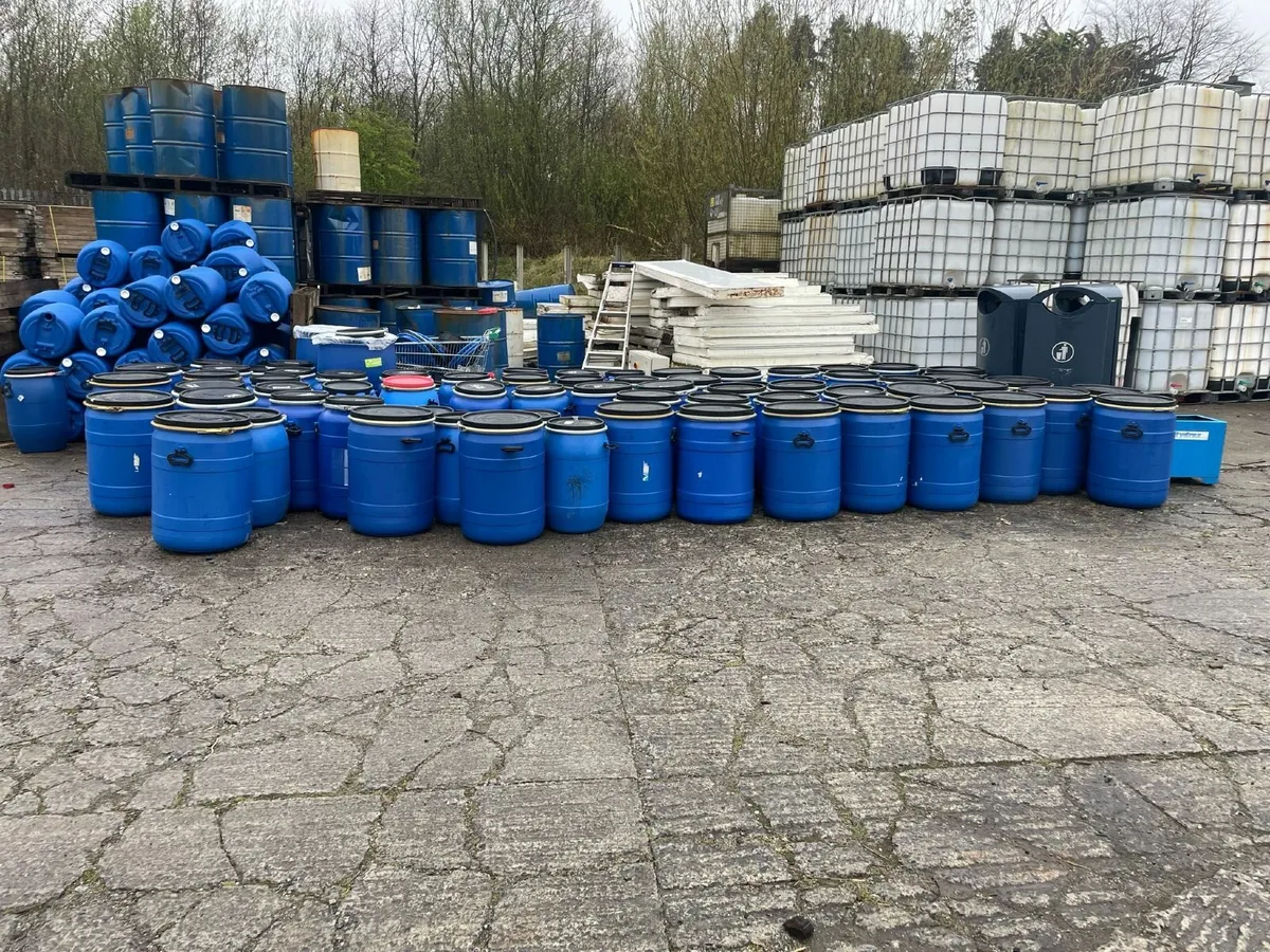 Plastic barrels with lid and clamp - Image 2