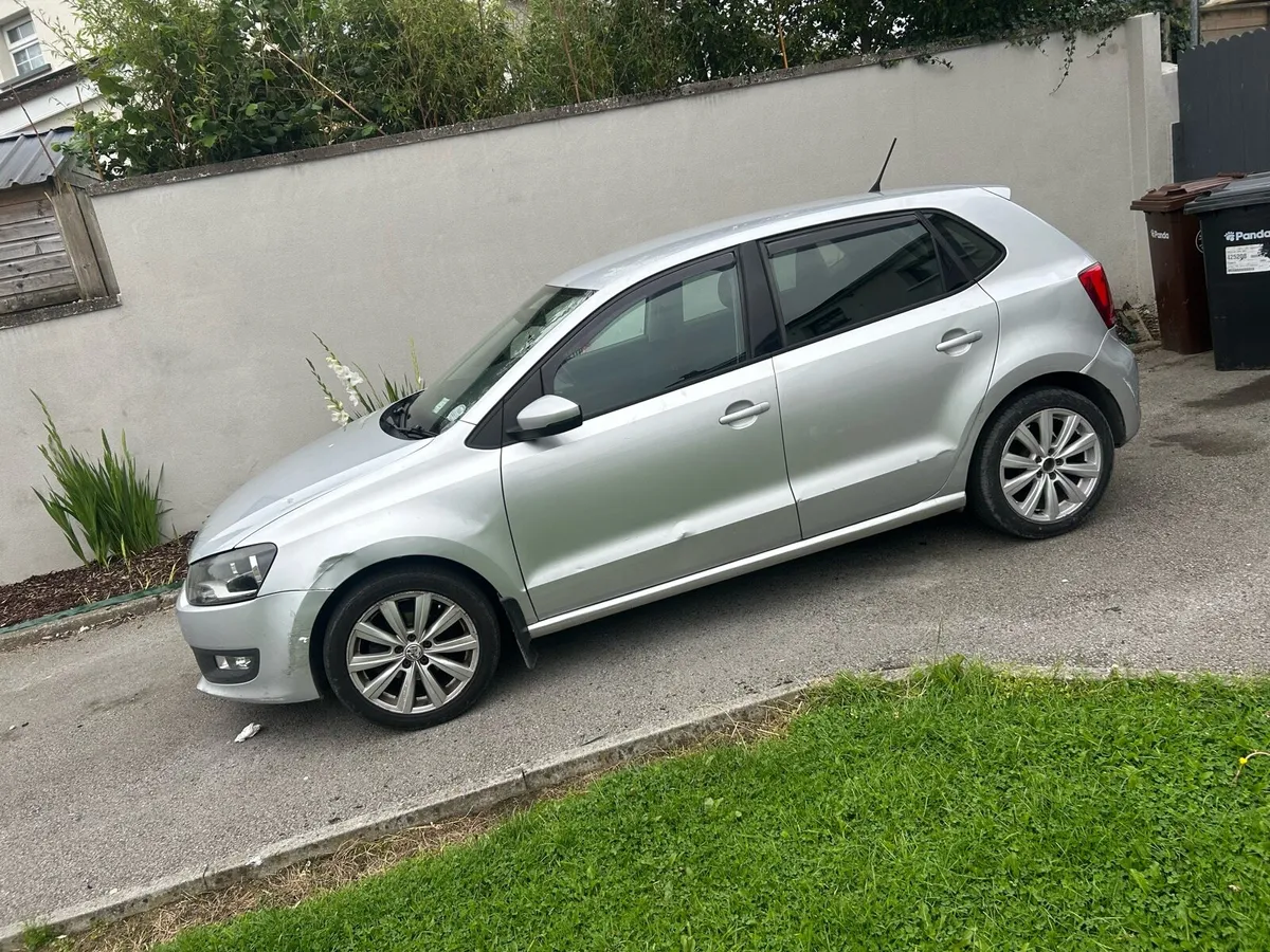 Volkswagen polo - Image 2