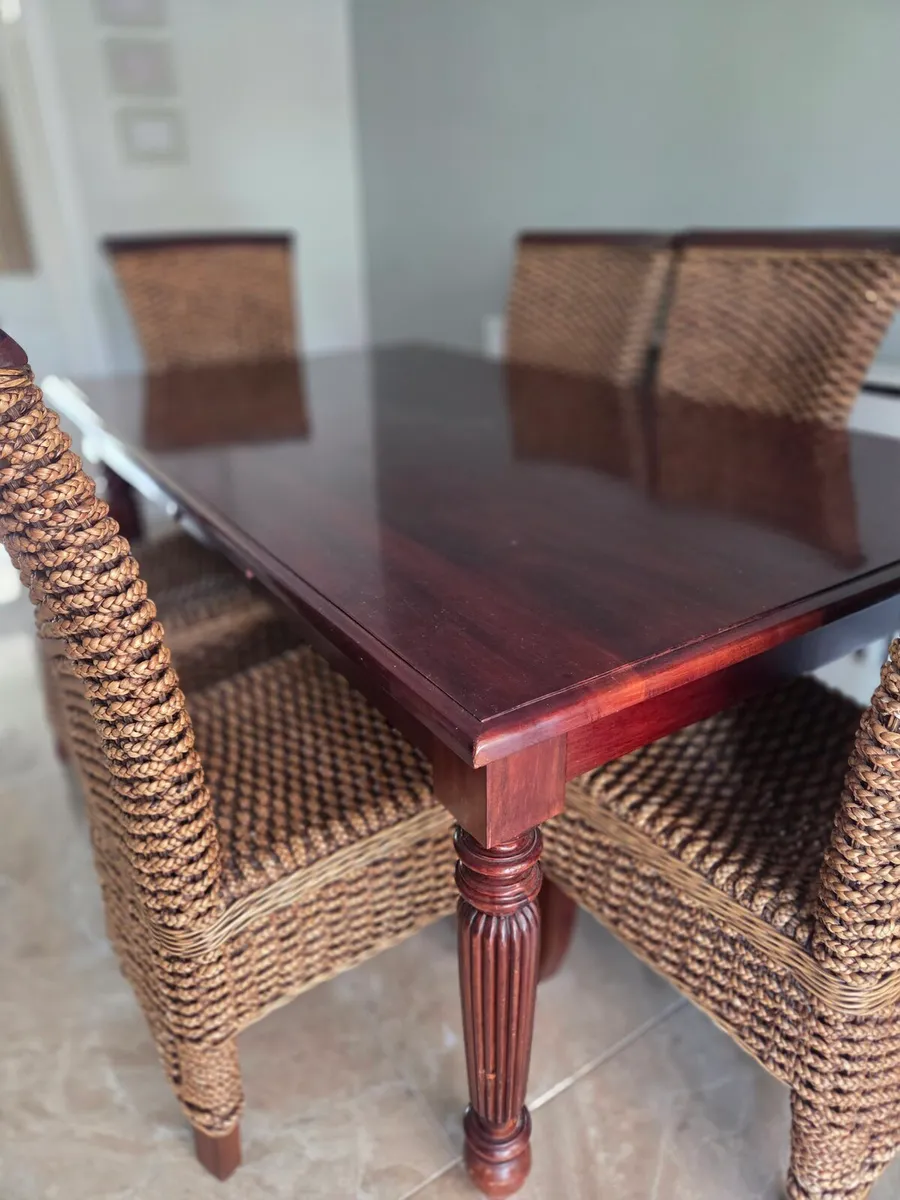 Dining Table and chairs - Image 2