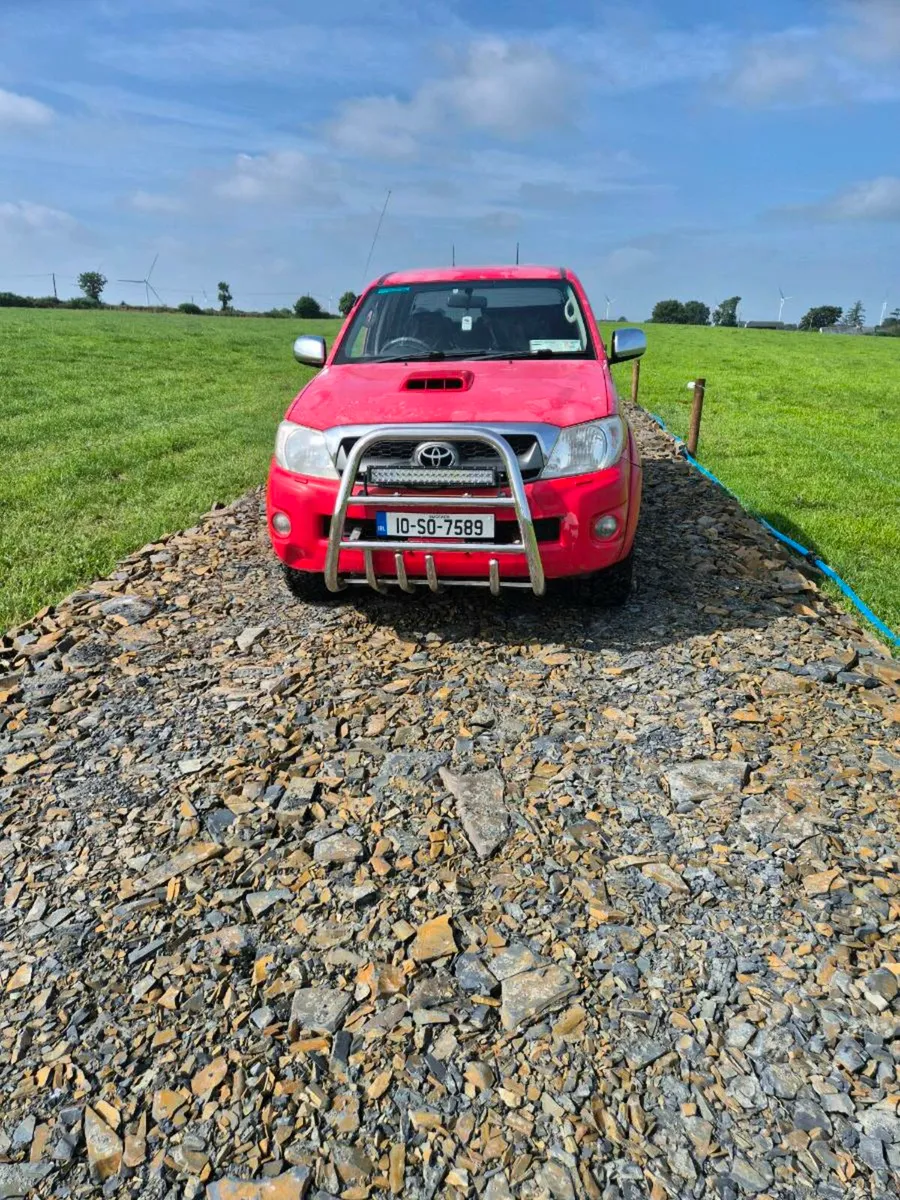 Toyota hilux - Image 2