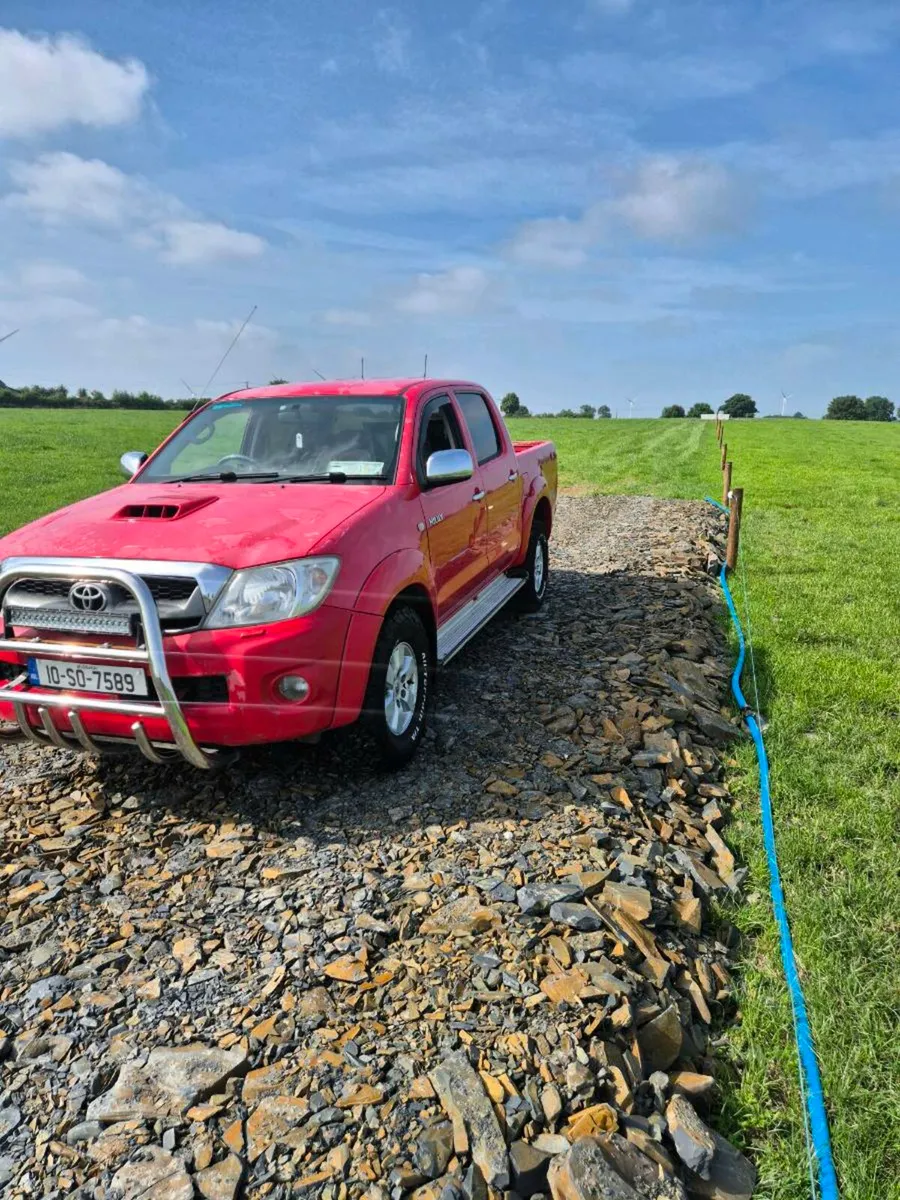 Toyota hilux - Image 4