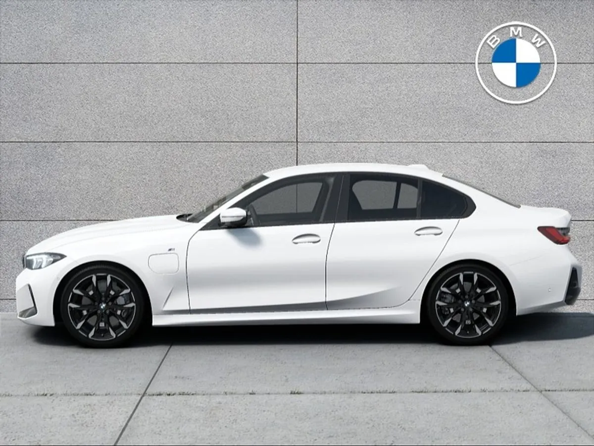 BMW 3 Series 330e M Sport - Image 2
