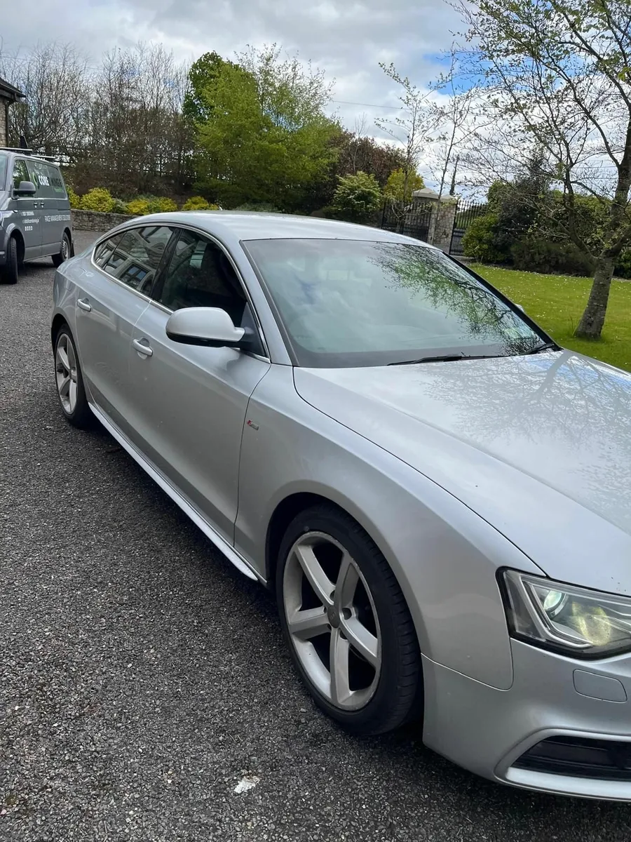 Audi A5 5DR 300kms - Image 3