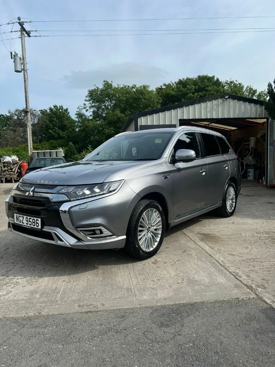 Mitsubishi Outlander 2019 - Low Mileage - Low VRT - Image 3