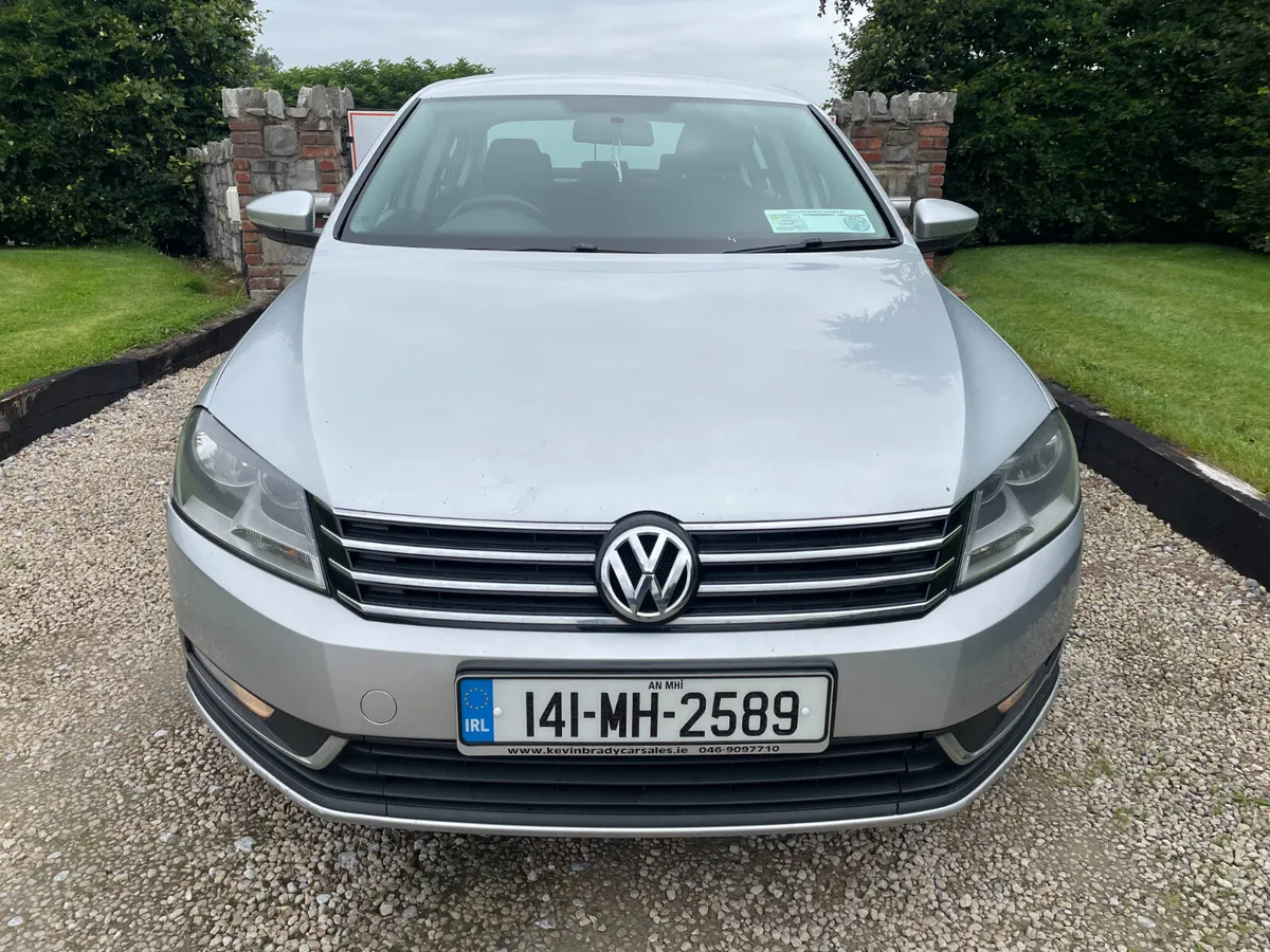 VOLKSWAGEN PASSAT 1.6 TDI S BLUEMOTION 105 BHP - Image 2