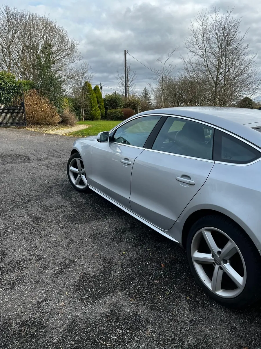 Audi A5 5DR 300kms - Image 2
