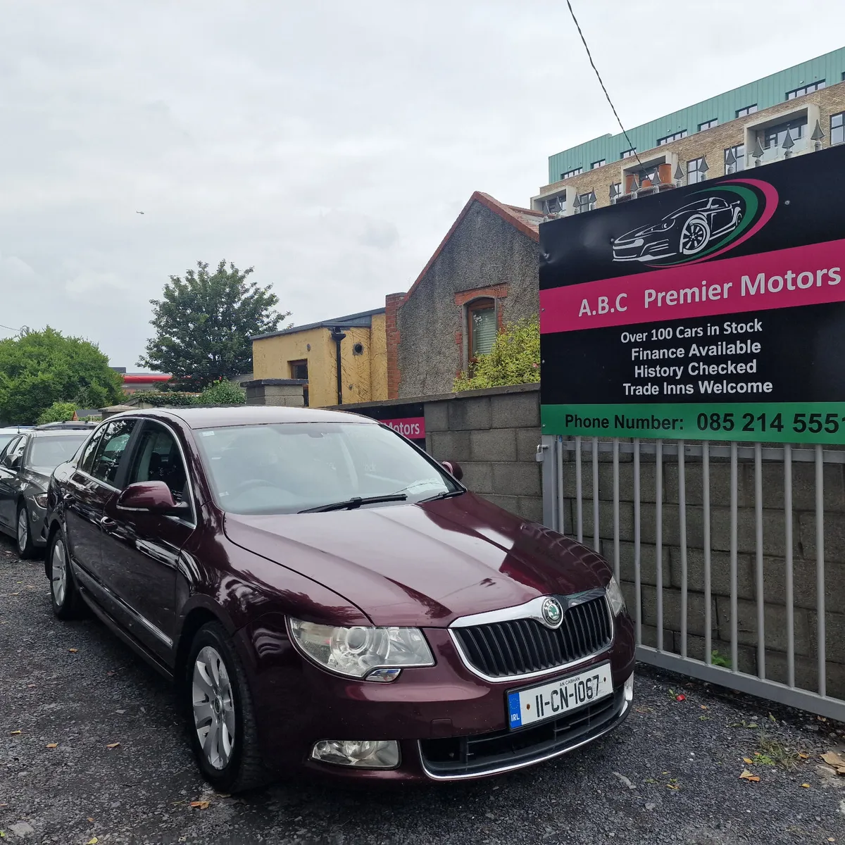 Skoda Superb 2011 - Image 1