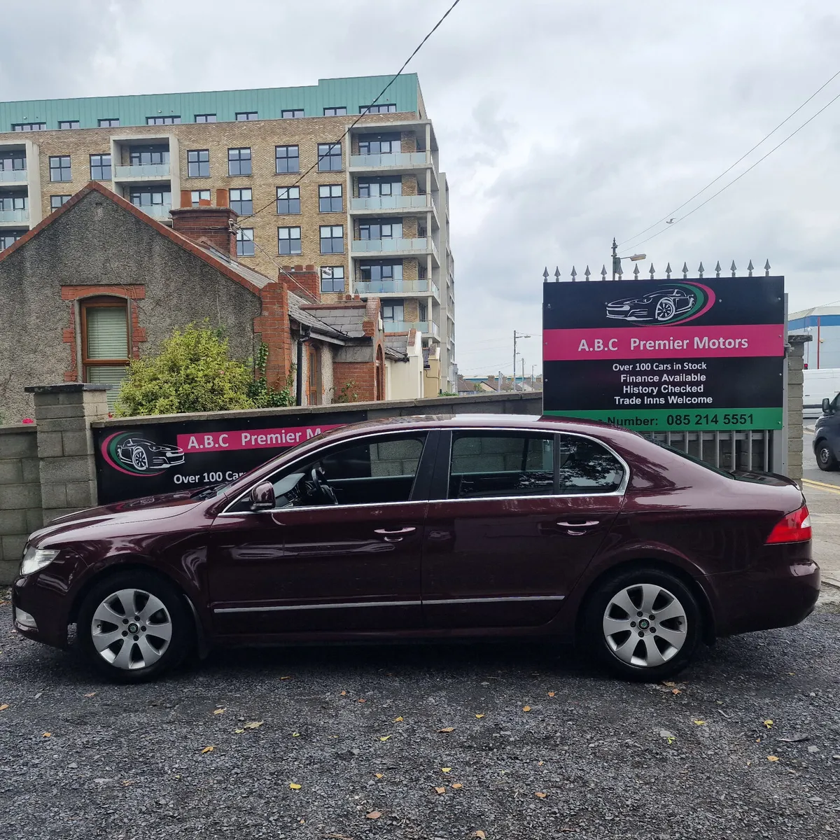 Skoda Superb 2011 - Image 4